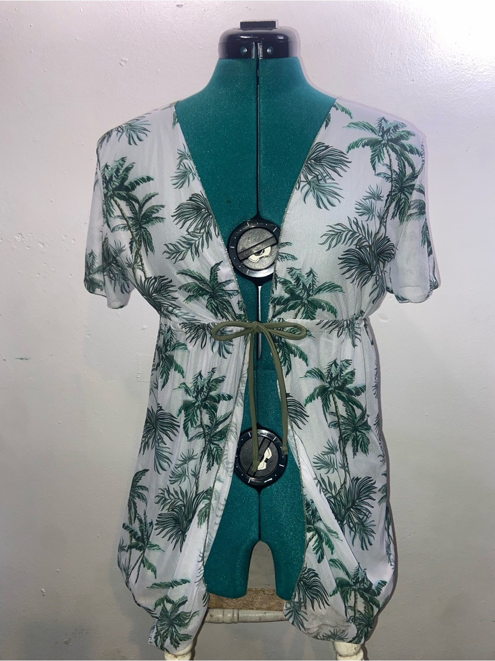 Coconut Girl Vacation Tropical Palm Print Tie-Front Kimono — White & Green